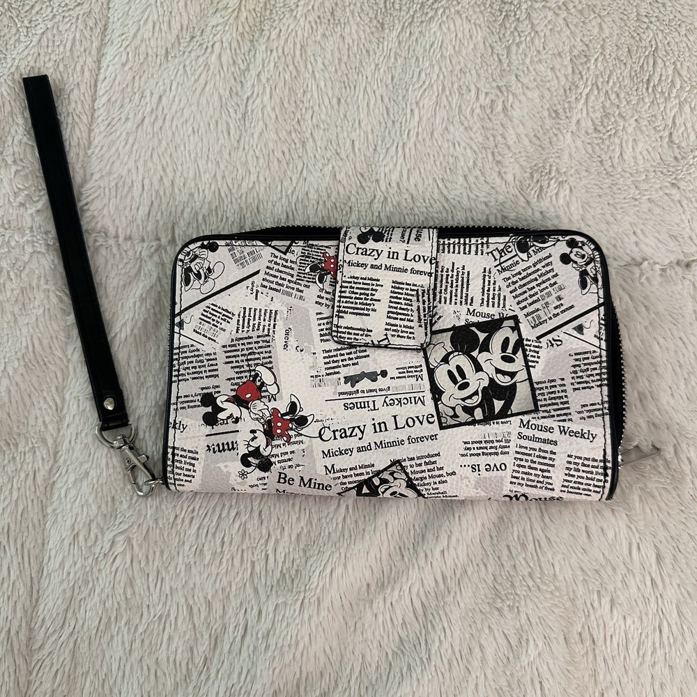 Disney Parks WDW Mickey & Minnie Mouse Sketch Wallet Zip Wristlet